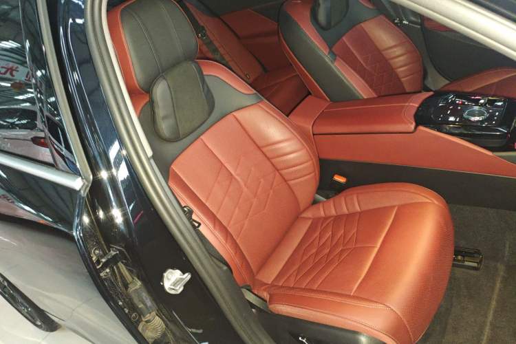 Used BMW 5 Series 2025 530Li Luxury Edition M Sport Package
