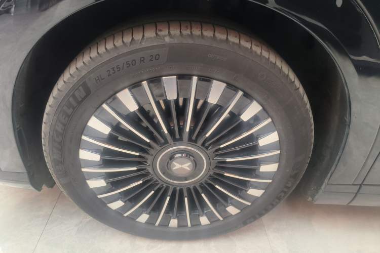 Used XPeng X9 2025 740 Ultra-Long Range Max