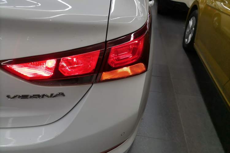 Used Hyundai Verna 2016 1.4L Automatic Cool Edition GLS