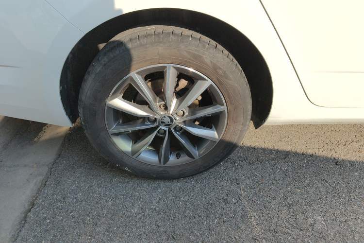 Used Skoda Octavia 2019 1.5L Automatic SmartDrive Comfort Edition China VI Standard
