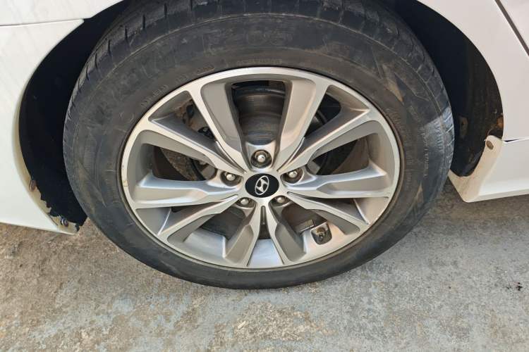 Used Hyundai Sonata 2014 2.0L Automatic Luxury Edition