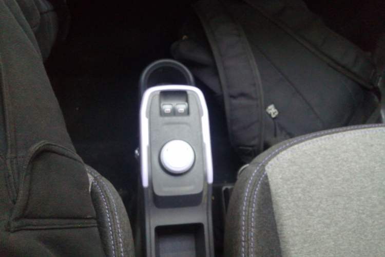 Used Chery QQ Ice Cream 2022 120km Conical Shape Lithium Iron Phosphate