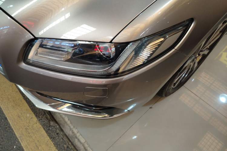 Used Lincoln Continental 2019 2.0T Two-Wheel Drive Luxury Edition China VI Standard
