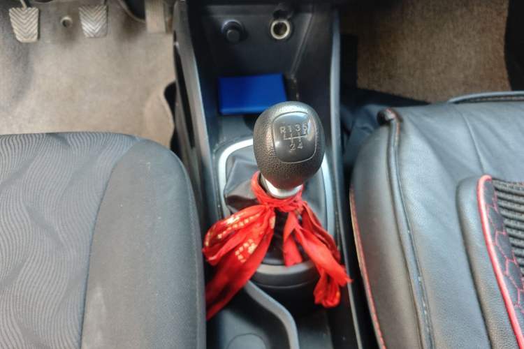 Used Kia K2 2015 Sedan 1.4L MT GLS