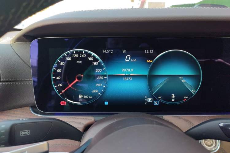 Used Mercedes-Benz E-Class 2023 Facelift E 260 L
