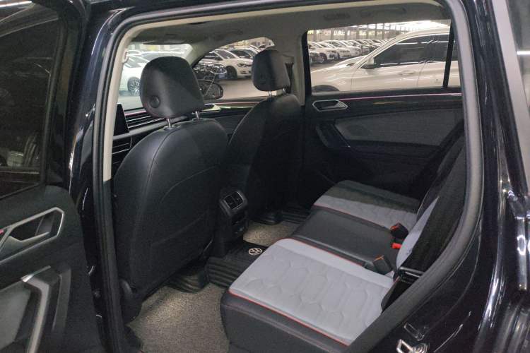 Used Volkswagen Tiguan L 2023 330TSI Automatic Two-Wheel Drive R-Line Flagship Edition