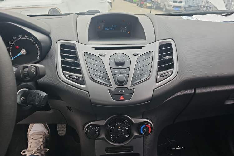 Used Ford Fiesta 2013 Hatchback 1.5L Manual Fashion Edition