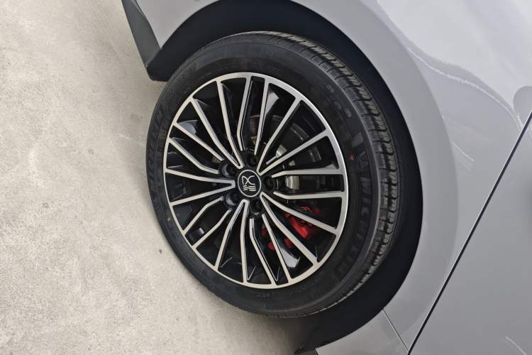 Used BYD Han 2025 EV with 701 km of Laser Radar-Enabled Intelligent Driving
