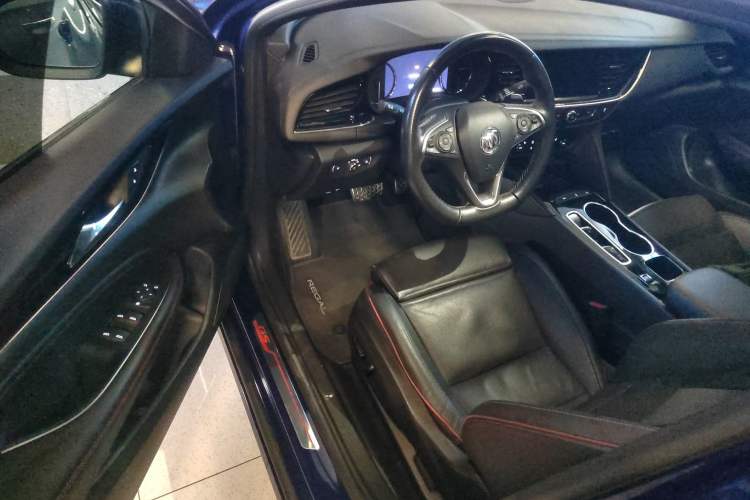 Used Buick Regal 2020 GS 28T Elite Model
