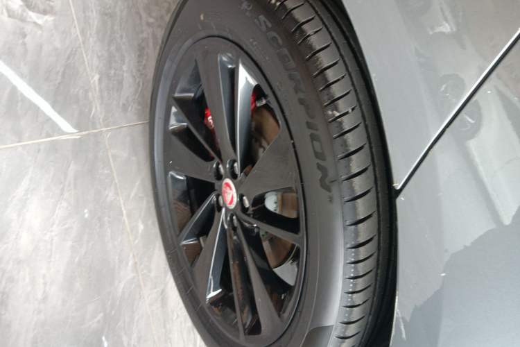 Used Jaguar F-PACE 2021 250 PS R-Dynamic SE
