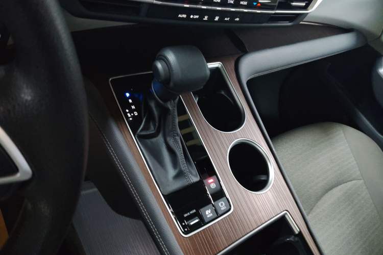 Used Toyota Sienna 2023 2.5L Hybrid Comfort Edition
