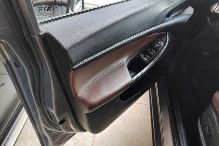 Used Buick GL6 2019 18T 6-Seater Connected Luxury Version China V Standard