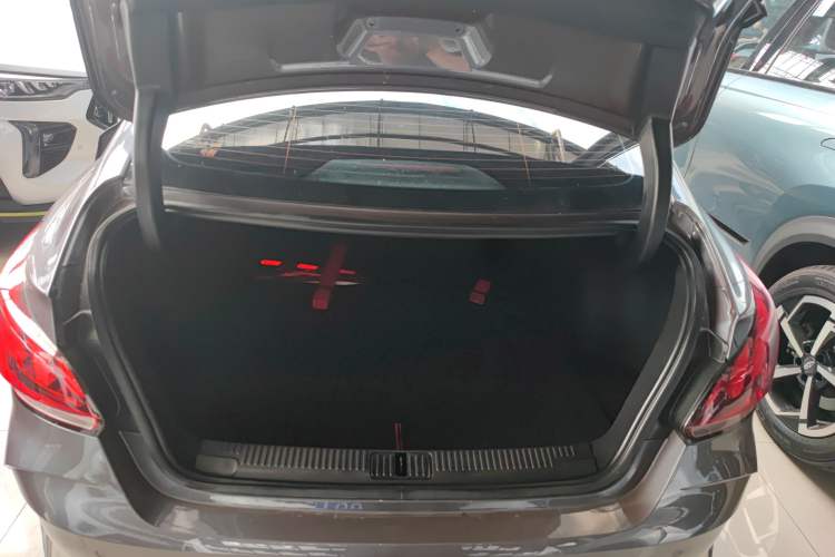 Used MG 5 2021 Revised 300TGI DCT Qingshè Luxurious Enjoyment Edition
