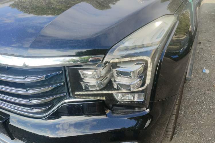 Used GAC Trumpchi GS8 2017 320T Two-Wheel Drive Luxury Smart Connectivity Version (7 Seats)
