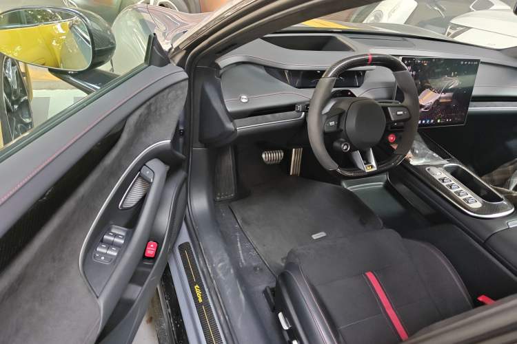 Used  SU7 Ultra 2025 Ultra Model
