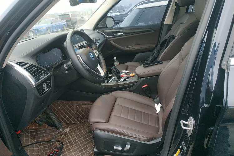 Used BMW iX3 2021 Updated Leading Edition
