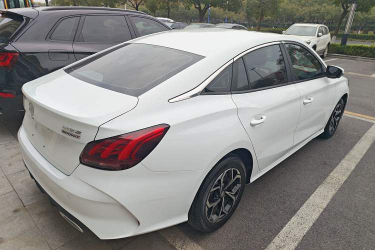 Used MG 5 2022 180 DVVT CVT Youth Luxury Edition