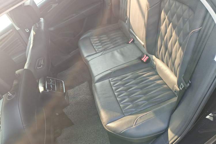 Used Volkswagen Passat New Energy 2020 430 PHEV Hybrid Luxury Edition China VI Standard
