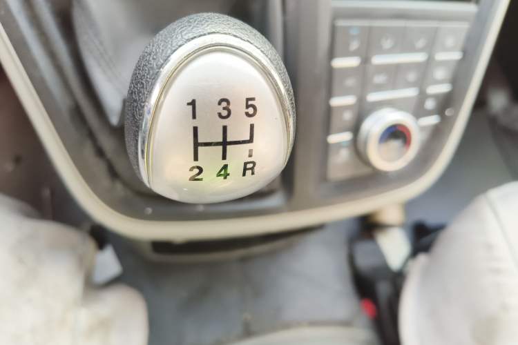 Used  M4 2019 Business Series 2.0L Manual - China VI Standard