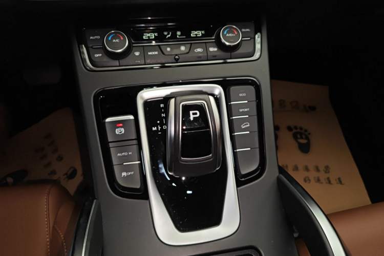 Used Geely Auto Emgrand X7 Sport 2021 1.8TD DCT Two-Wheel Drive Asian Games Edition
