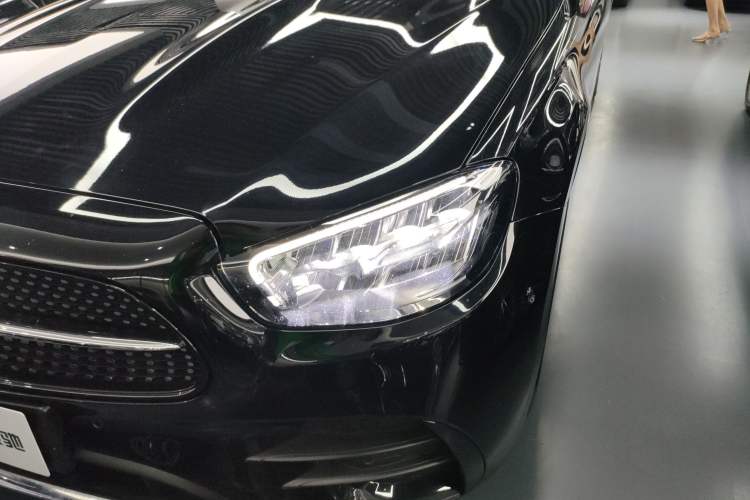 Used Mercedes-Benz E-Class New Energy 2022 Restyled E 350 e L Plug-in Hybrid Sports Sedan
