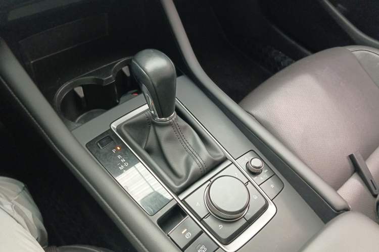 Used Mazda Mazda 3 Axela 2020 1.5L Automatic Luxury Version
