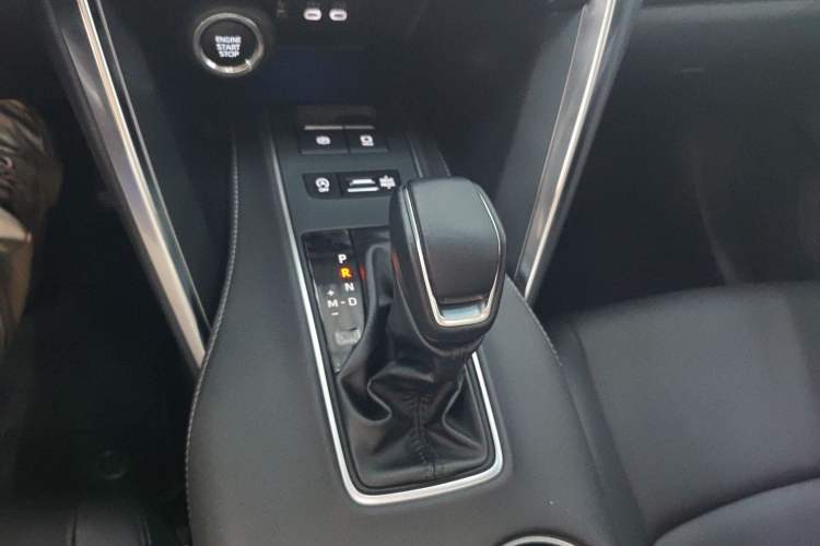 Used Toyota Venza 2023 2.0L CVT Two-Wheel Drive Luxury Edition