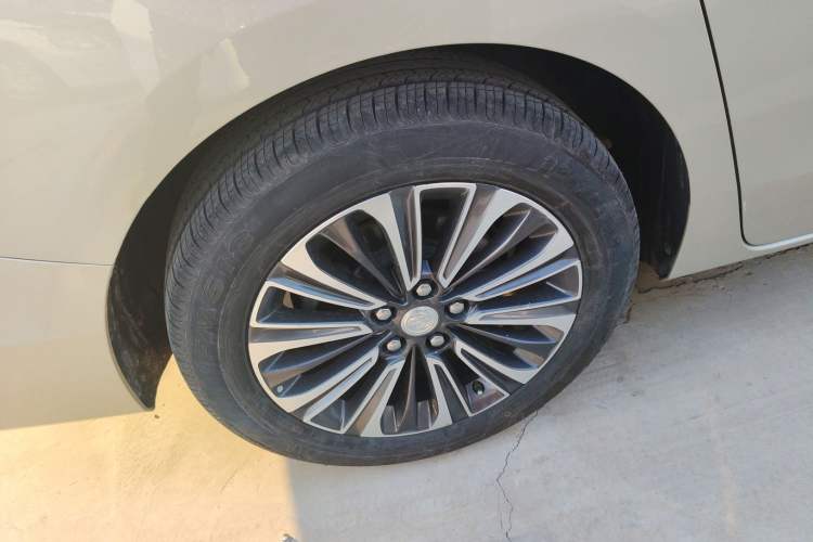 Used Buick GL8 2022 ES Land Cruiser 653T Luxury Model