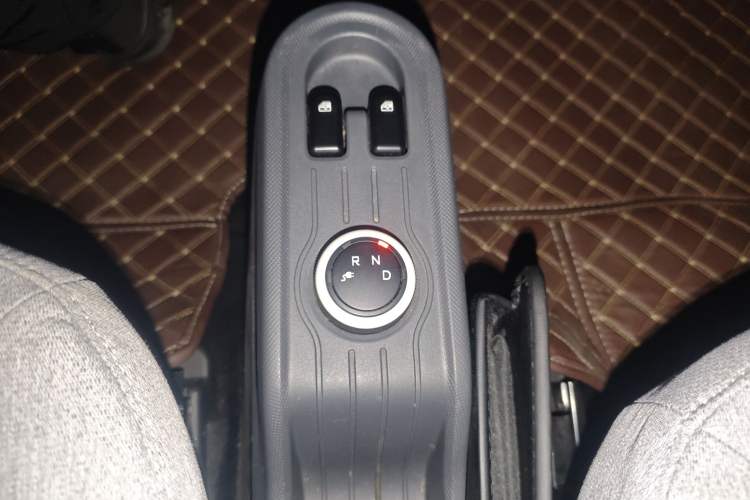 Used Wuling Hongguang MINIEV 2022 Macaron Premium Model – Lithium Iron Phosphate