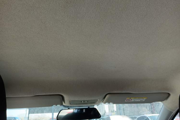 Used Volkswagen Jetta 2015 Value Edition 1.6L Manual Fashionable Style
