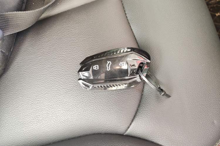 Used Roewe RX3 2018 1.6L CVT Flagship Edition
