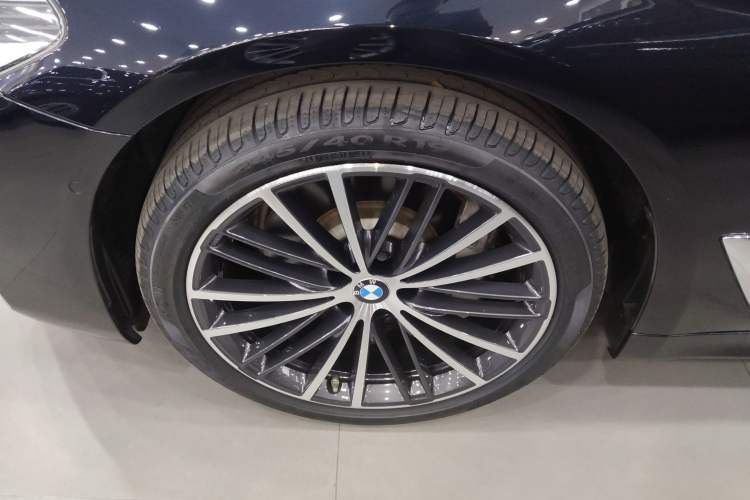 Used BMW 5 Series 2020 530Li Luxury Edition M Sport Package
