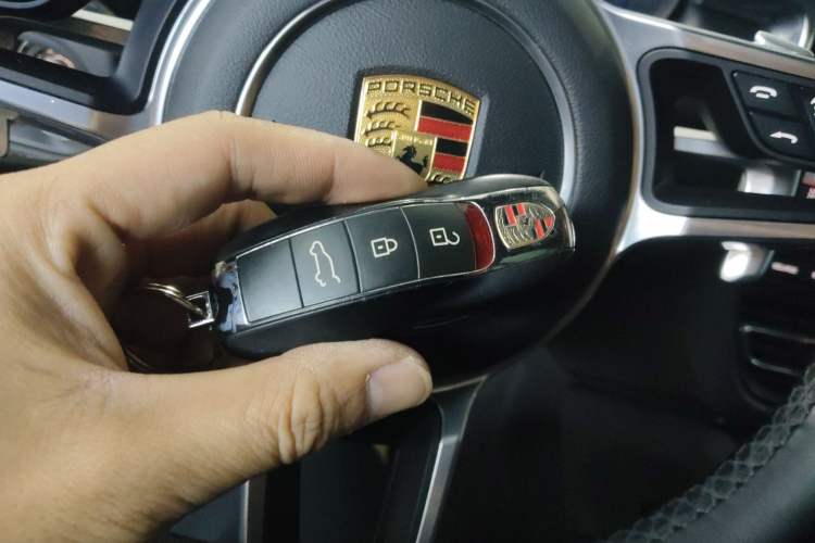 Used Porsche Macan 2021 Macan 2.0T