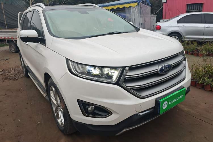 Used Ford Edge 2016 EcoBoost 245 Two-Wheel-Drive Titanium 7-Seater
