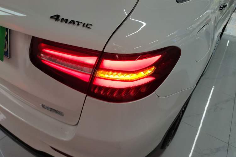 Used Mercedes-Benz GLC 2019 GLC 260 L 4MATIC Dynamic Model
