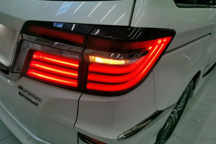 Used Honda Elysion 2019 2.0L Hybrid Luxury Edition