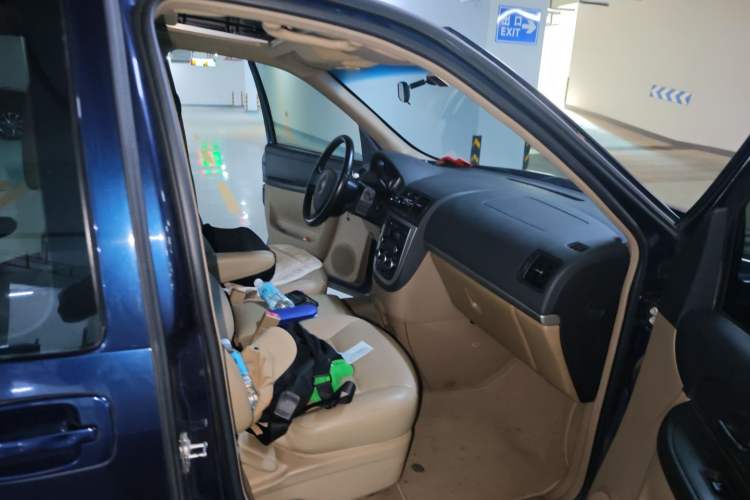 Used Buick GL8 2013 2.4L Executive Edition
