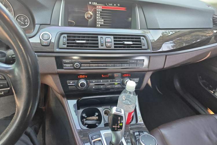 Used BMW 5 Series 2014 525Li Luxury Design Package