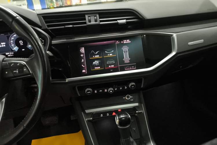 Used Audi Q3 2020 35 TFSI Ambition Dynamic Edition
