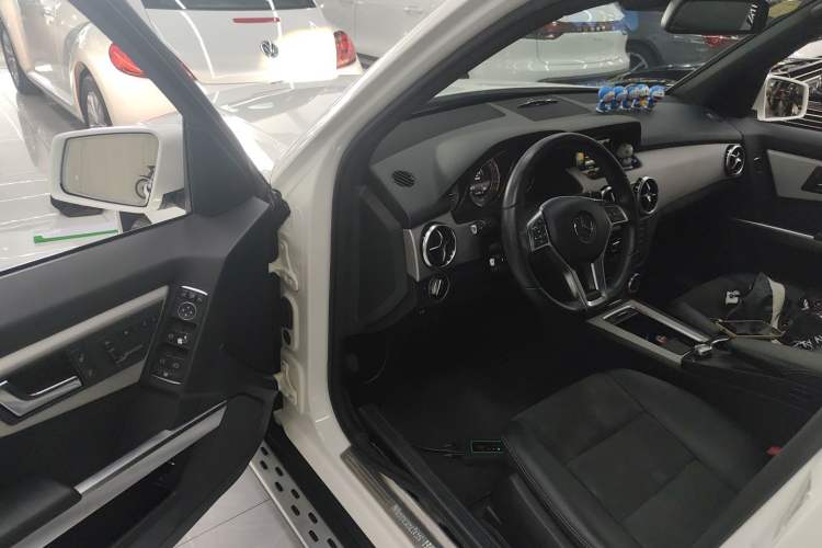 Used Mercedes-Benz GLK-Class 2015 GLK 300 4MATIC Fashion Edition Ultimate Version