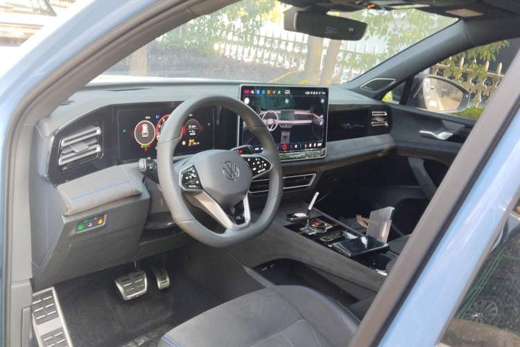 Used Volkswagen Tiguan L 2024 PRO 380TSI Four-Wheel Drive R-Line Prestige Edition
