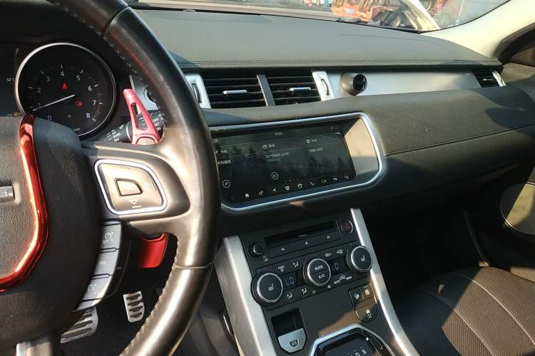 Used Land Rover Range Rover Evoque 2018 240 PS SE DYNAMIC Smart Edition