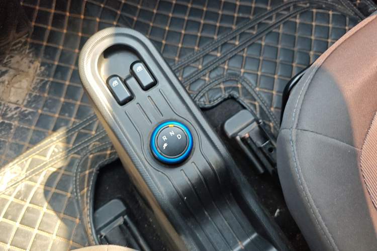 Used Wuling Hongguang MINIEV 2022 Macaron Fashion Model Lithium Iron Phosphate
