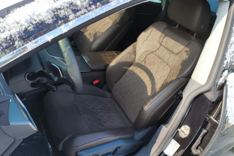 Used Audi A7L 2024 45TFSI quattro S-line Visionary Edition Flow Crystal Package
