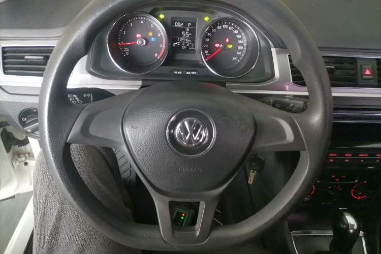 Used Volkswagen Bora 2016 1.6L Automatic Fashion Model