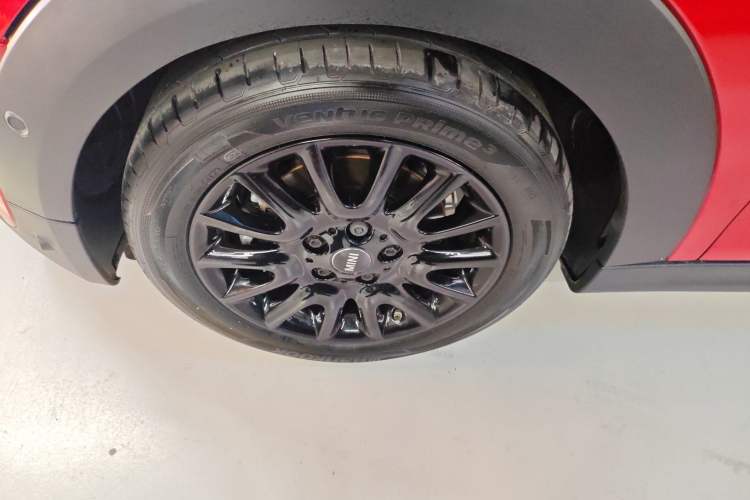 Used  MINI 2019 1.5T COOPER Classic Edition Five-Door Version
