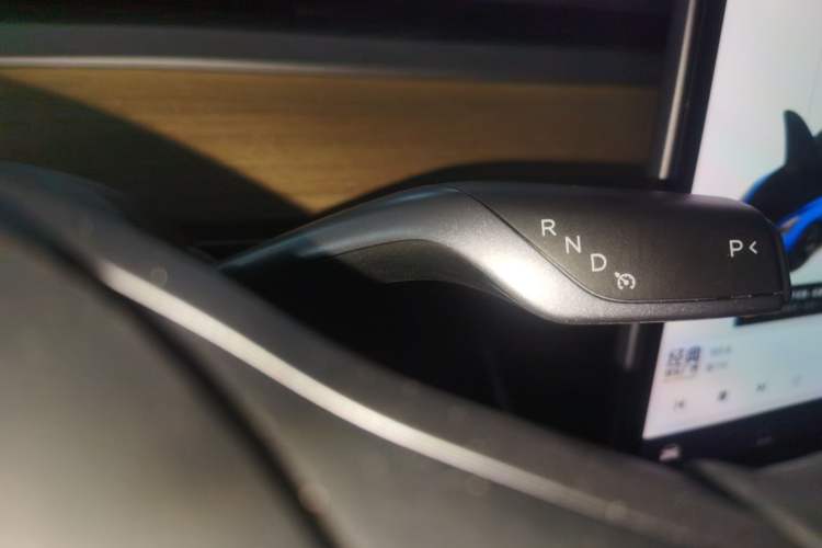 Used Tesla Model 3 2019 Long-Range Rear-Wheel-Drive Version
