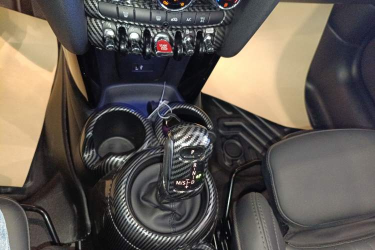 Used MINI MINI 2022 Updated 2.0T COOPER S Artist