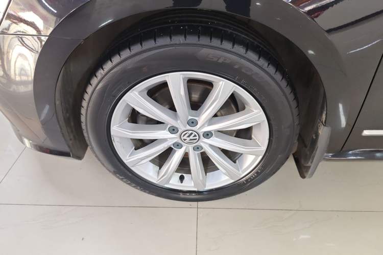 Used Volkswagen Passat 2017 330TSI DSG Luxury Edition
