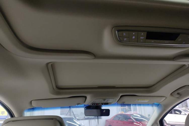 Used Buick GL8 2022 ES Landtrek 653T Flagship Model
